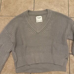 Abercrombie & Fitch Light Gray V-Neck Sweater